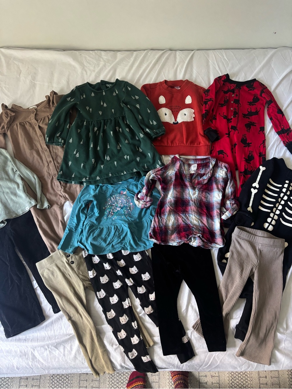 Toddler Girls 2T Winter Christmas Clothing Bundle Lot Miles The Label, Gap, more
